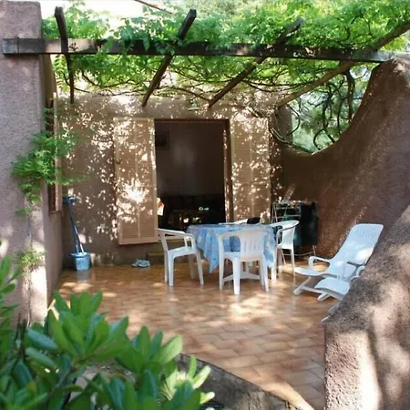 Hotel apartamentowy Les Cigales 3*