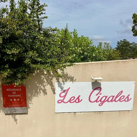 Hotel apartamentowy Les Cigales 3*