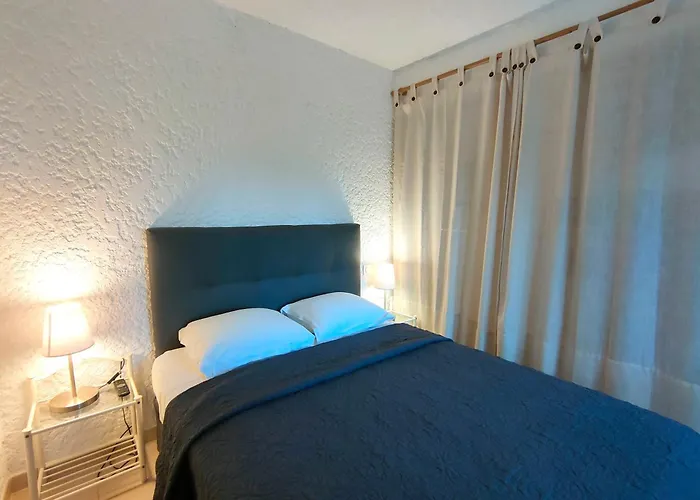 Les Cigales Aparthotel 3*