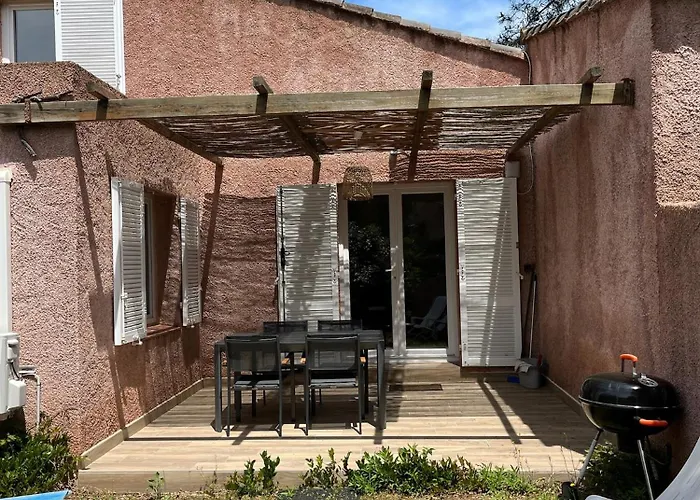 Les Cigales Aparthotel