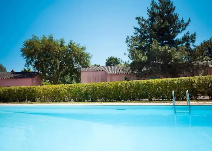 Les Cigales Aparthotel 3*