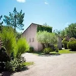 Les Cigales Aparthotel 3*