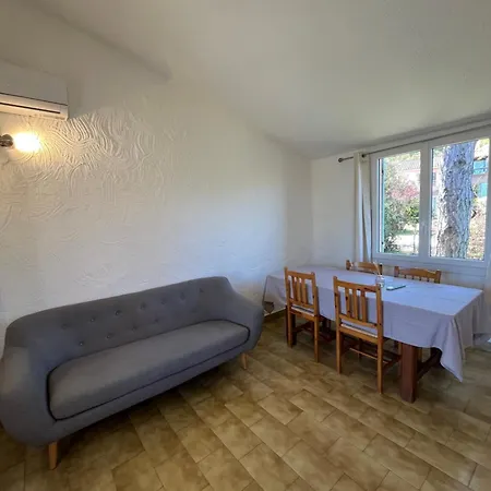 Les Cigales Aparthotel