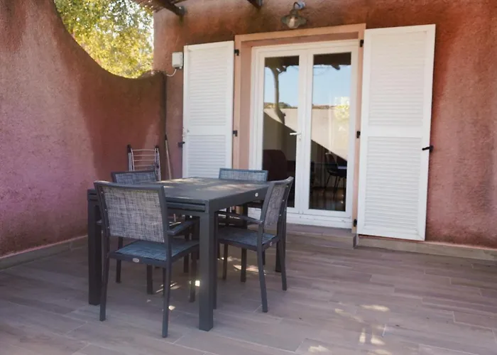 Aparthotel Les Cigales 3*