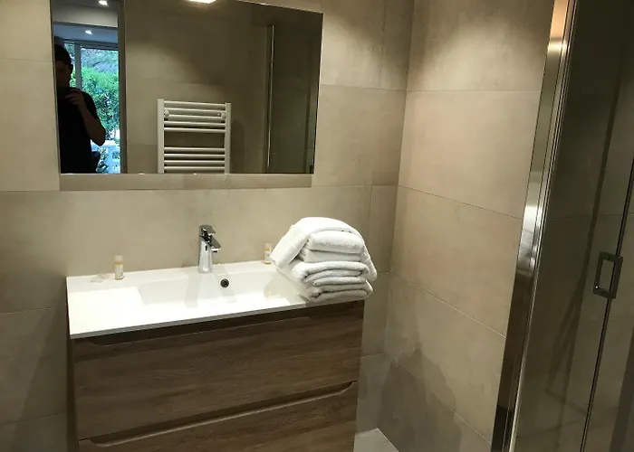 Aparthotel Les Cigales 3*